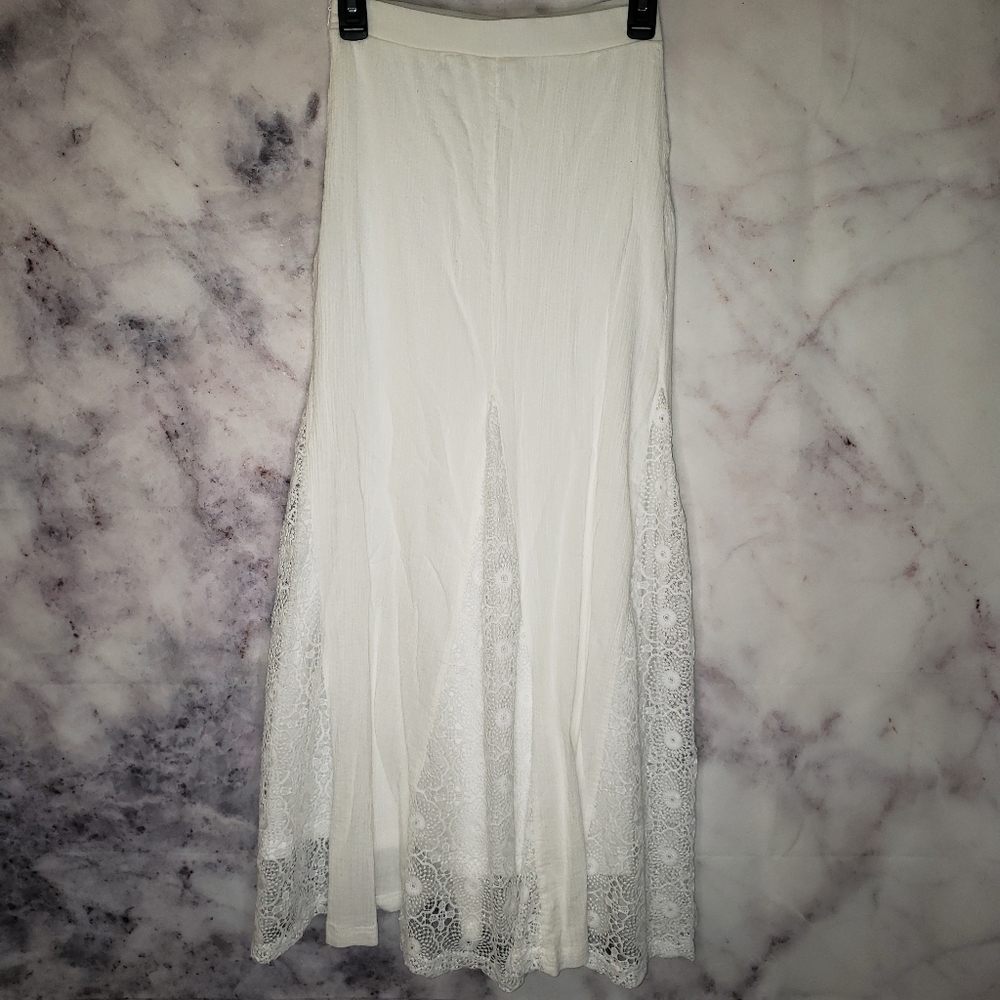 Haute society white maxi skirt size small